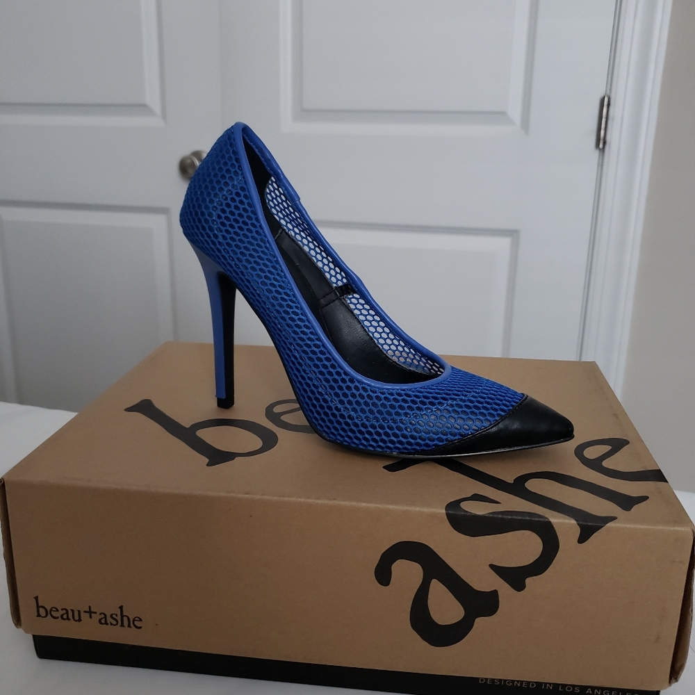 Shoes - Picture 5 of 8